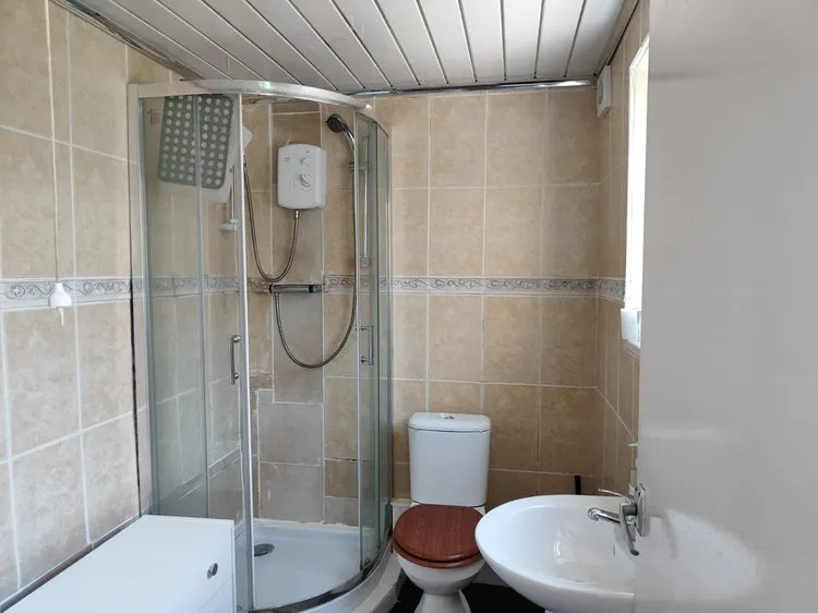 1 Spare room, 2 bed House - Norwood Road NG7 3FJ - Thumbnail 5
